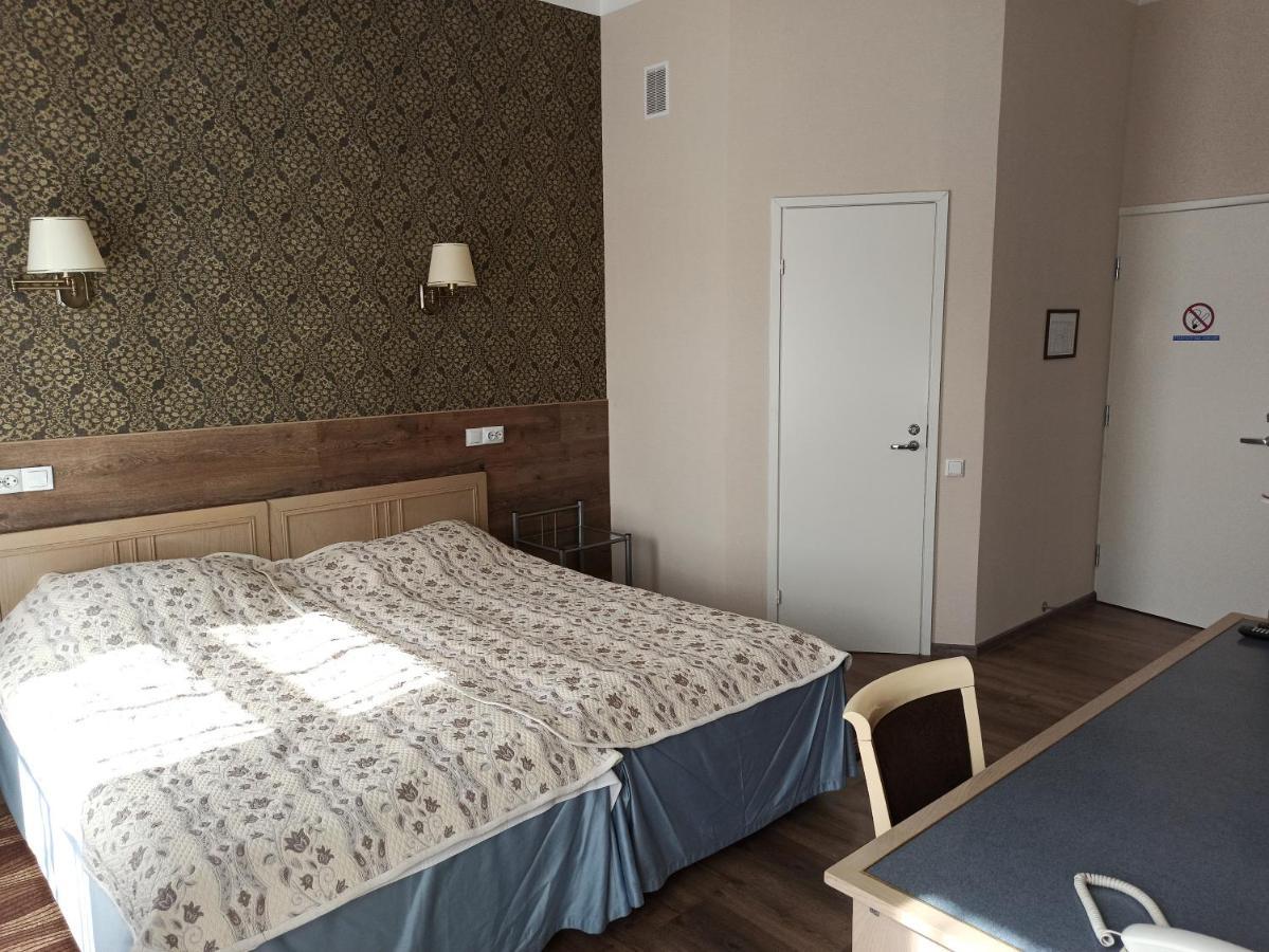 Central Hotel Нарва Экстерьер фото