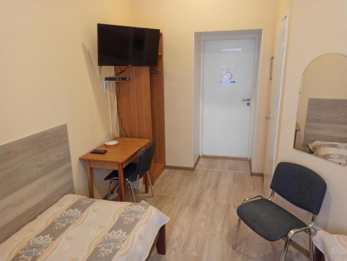 Central Hotel Нарва Экстерьер фото