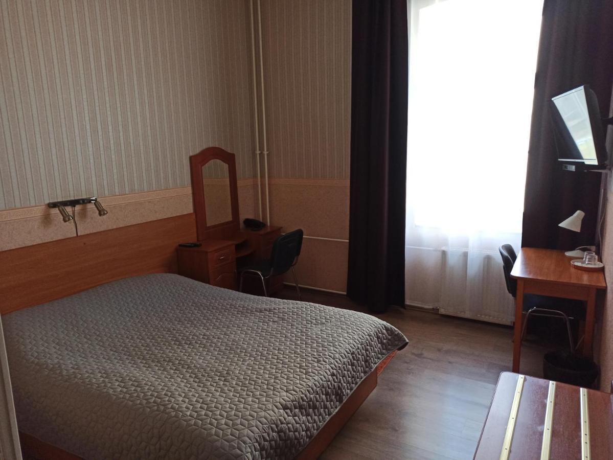 Central Hotel Нарва Экстерьер фото