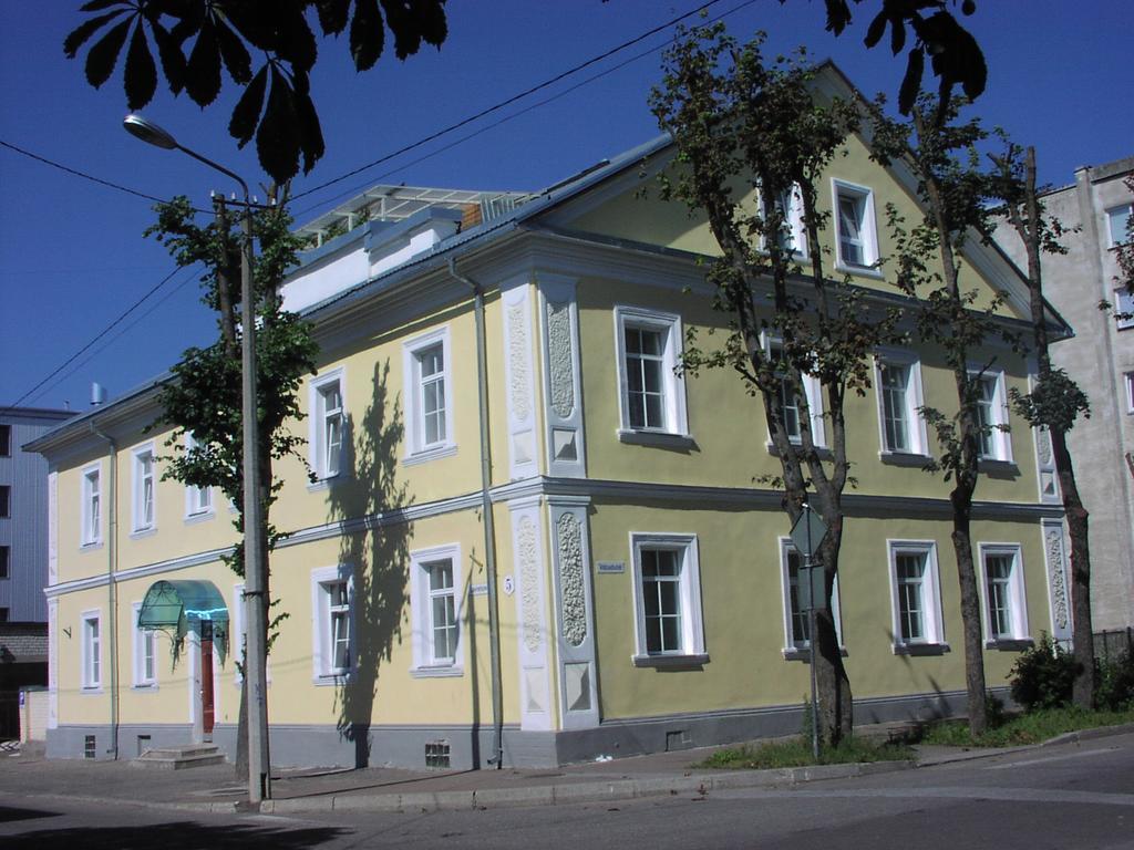 Central Hotel Нарва Экстерьер фото